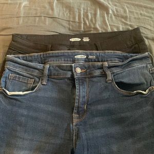 Old Navy Rockstar Super Skinny TWO PAIRS!